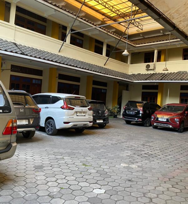 parkir001